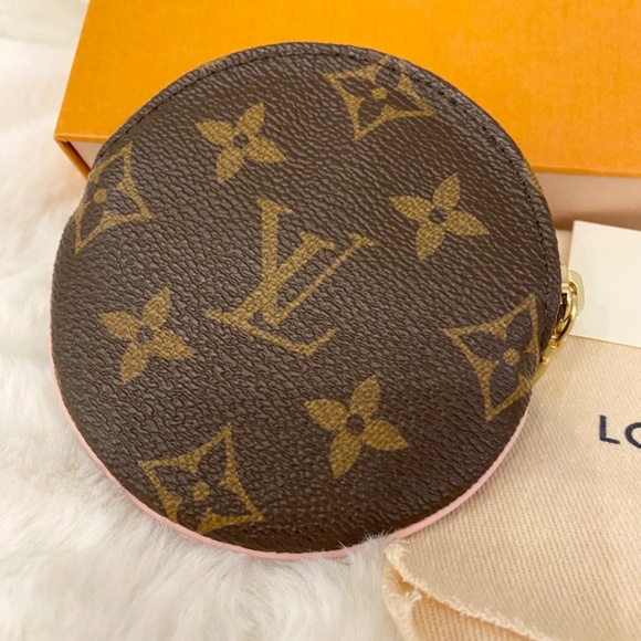 Authentic Louis Vuitton round coin pouch Japan Christmas edition - Picture 2 of 8